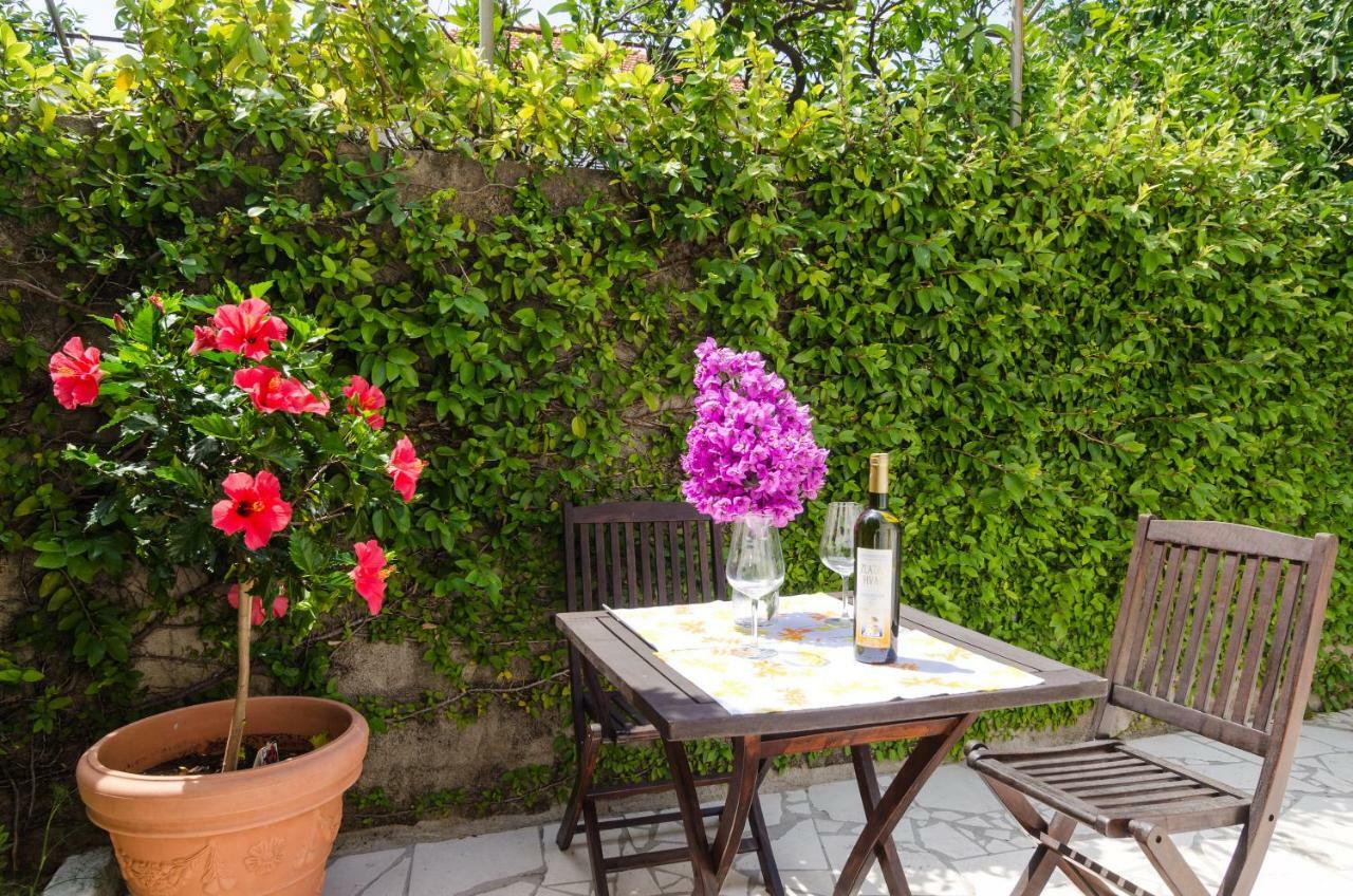 Wisteria Apartment Дубровник Екстер'єр фото