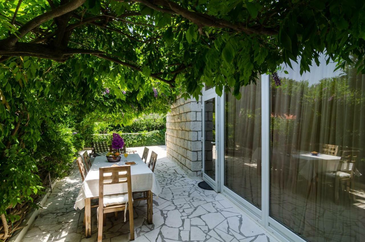 Wisteria Apartment Дубровник Екстер'єр фото