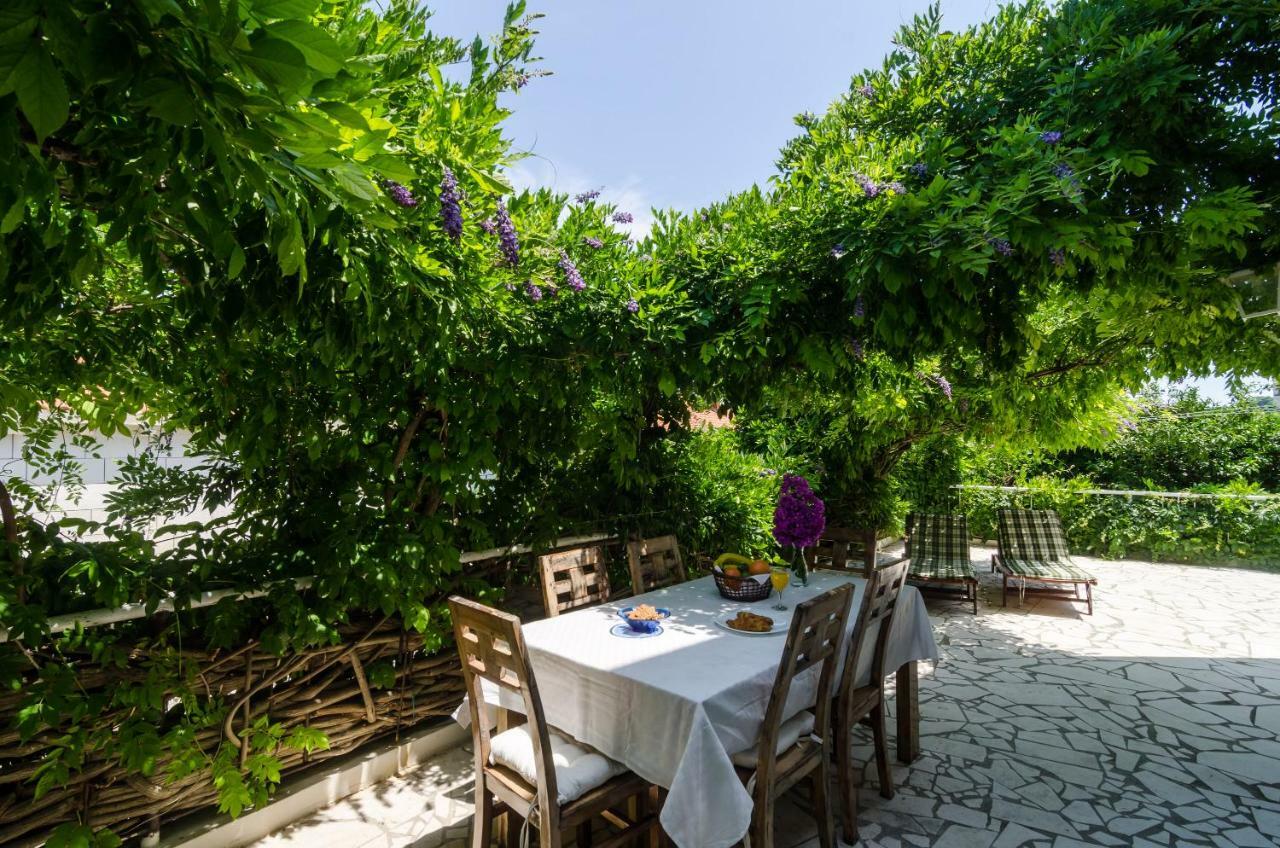 Wisteria Apartment Дубровник Екстер'єр фото